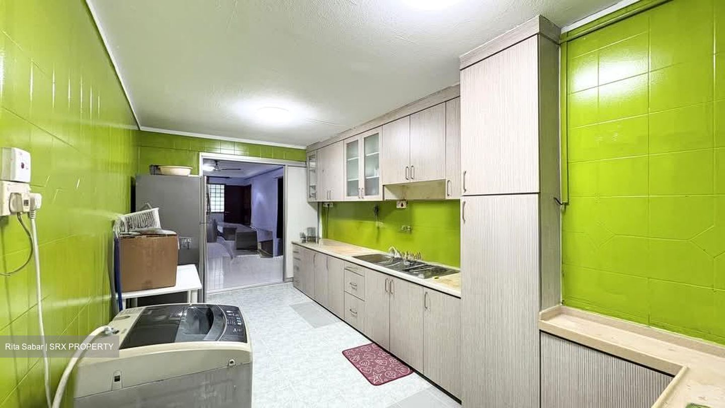 Blk 207 Jurong East View (Jurong East), HDB 3 Rooms #591898451